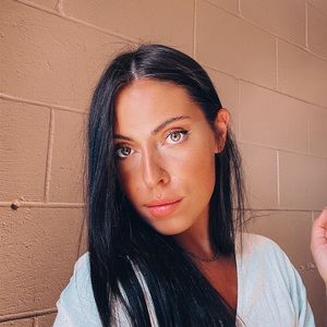 Meet your Posher, Rayne